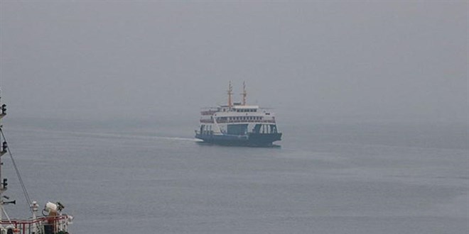 Çanakkale Boğazı 23 saat sonra gemi trafiğine açıldı