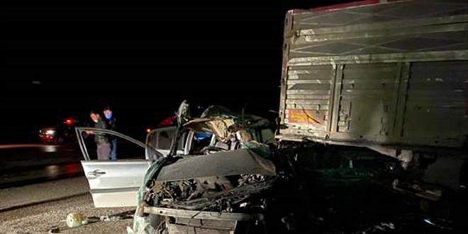 Komiser yardımcısı trafik kazasında hayatını kaybetti