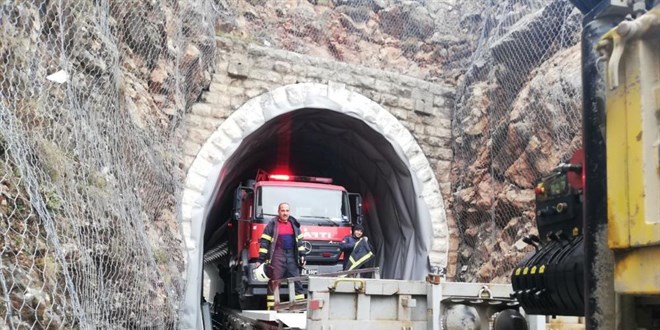 �tfaiye arac� t�neldeki yang�na vagonla demiryolundan ula�t�