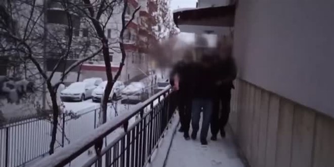 Başkent'te ikisi eski binbaşı 13 firari FETÖ'cü yakalandı