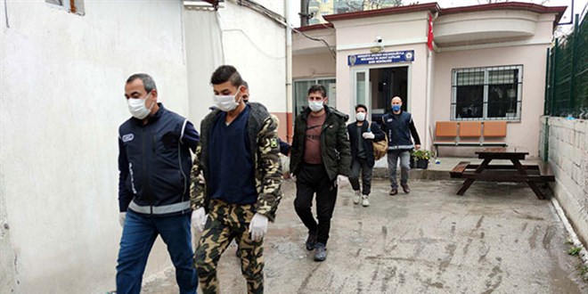 Afganistan'dan yryerek 40 gnde Trkiye'ye gelen 3 kaak gmen yakaland