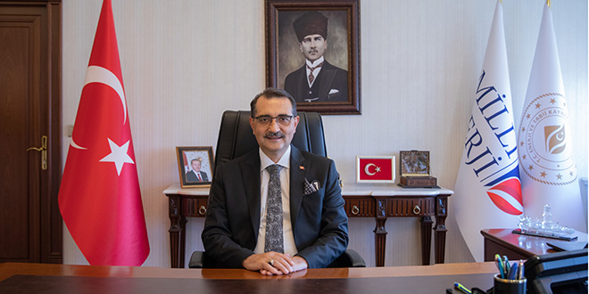 Bakan Dnmez'den, Kastamonu'daki elektrik kesintileriyle ilgili aklama