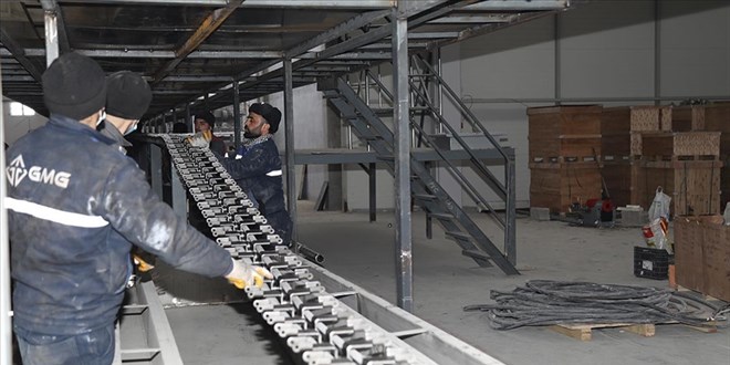 Ankara'da cerrahi eldiven fabrikası kuruluyor