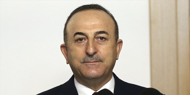 Çavuşoğlu, mürettebatı zehirlenen Türk gemisinin kaptanıyla görüştü