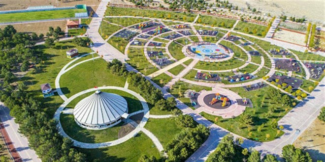TOKİ, eski stadyum alanlarını 'Millet Bahçesi'ne dönüştürerek yeşillendirdi