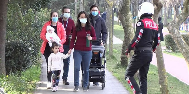 Kadıköy'de tedbirlere uymayan 560 kişiye ceza kesildi