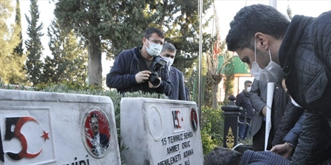 15 Temmuz şehidi ikiz polislerin mezarına zarar veren 5 DEAŞ'lı yakalandı