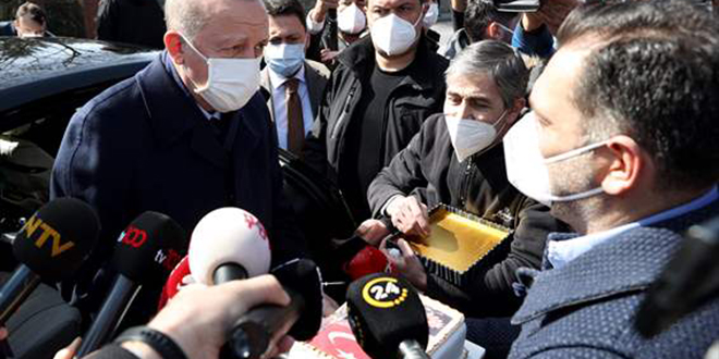 Erdoğan'a cuma namazı öncesi doğum günü sürprizi