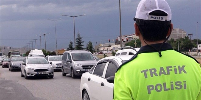 Otomobilde maske takmayan sürücünün cezası iptal edildi