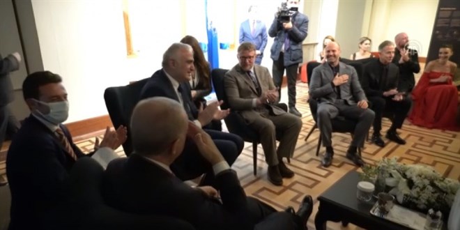 Hollywood'un ünlü oyuncuları Erdoğan'a sürpriz yaptı