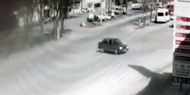 Kısıtlamada otomobiliyle 'drift' yapan sürücüye, 10 bin TL ceza