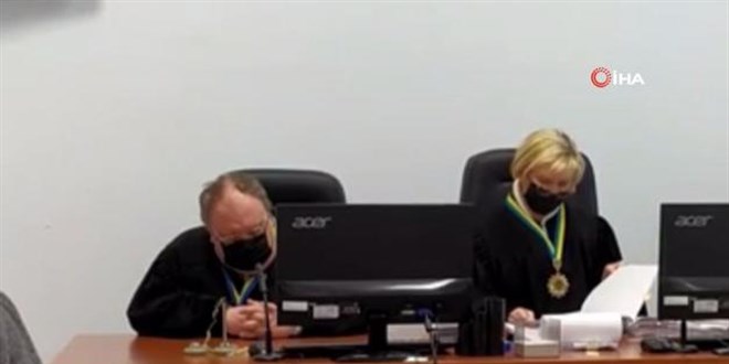 Ukrayna'da mahkemede uyuyakalan hakime soruşturma