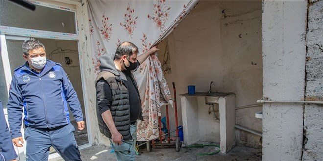 Adana'da görme güçlüğü çeken kaçak sünnetçi suçüstü yakalandı