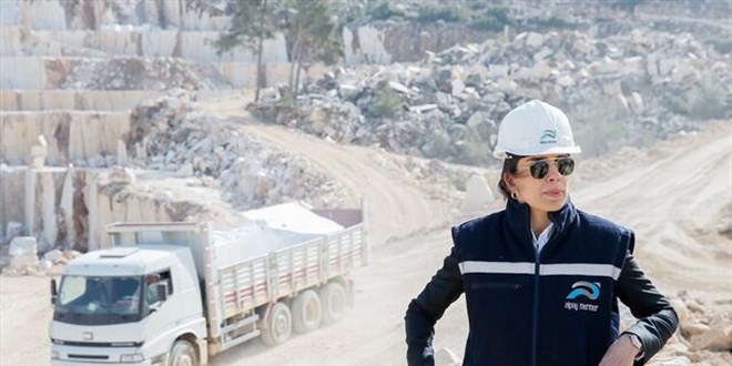 Kadın başına yönetemez dediler, 80 milyon lira ciro yaptı