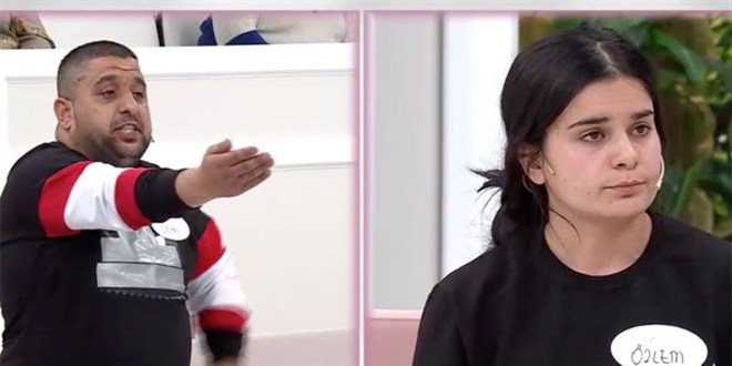 Esra Erol yayını kesmek zorunda kaldı! Şişeyle saldırdı
