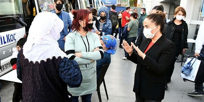 'Mavi Uşak' kadın valinin başarısı: Çay içmek için bile maske çıkarmadım