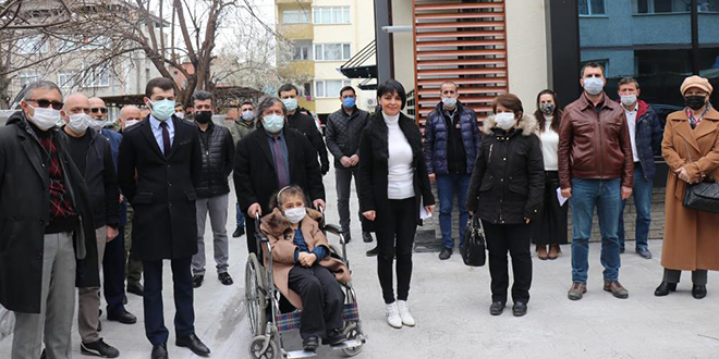 Sakarya'da yaklaşık 320 kişi CHP'den istifa etti