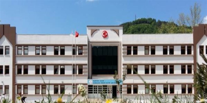Mutasyonlu virüs 5 okulda yüz yüze eğitimi erteletti