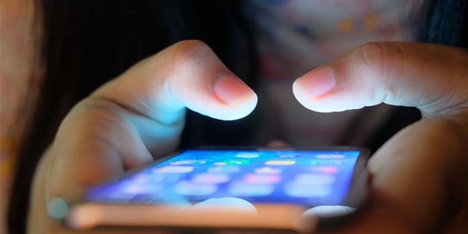 Araştırma: 'Akıllı telefon bağımlılığı' uyku düzenini etkiliyor