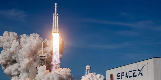 SpaceX'in Mars'a göndermeyi planladığı Starship aracı, infilak etti