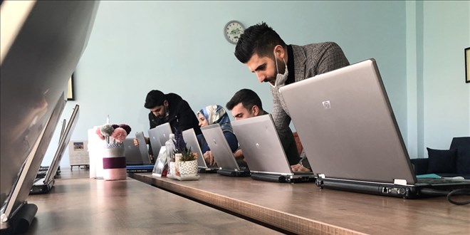 Bu okul, koleji aratmayan donanımı ile öğrencilerini ağırlıyor