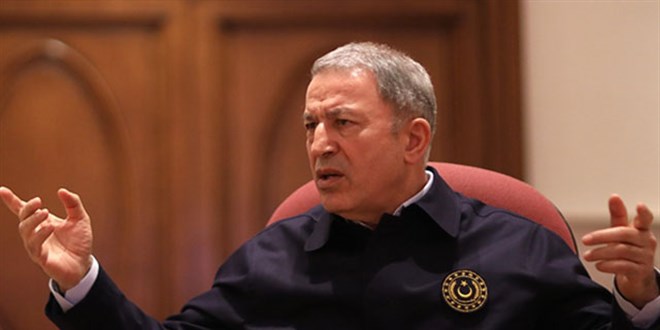Bakan Akar, incelemelerde bulunmak üzere Bitlis'e geldi
