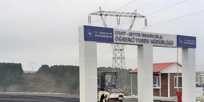 Öğrenci yurduna giden yol kapatıldı, belediye açıklama yaptı