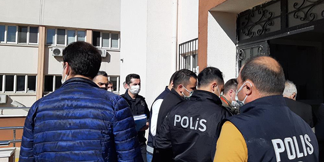 Hastane güvenlik görevlilerini yaralayan baba ve oğlu tutuklandı