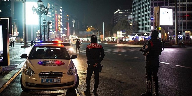 Hafta sonu sokağa çıkma kısıtlaması var mı? İşte cevabı