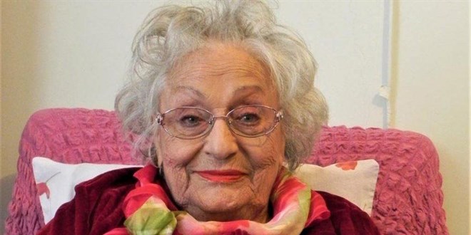 Usta oyuncu Altan Kar�nda�, tedavi g�rd��� hastanede hayat�n� kaybetti