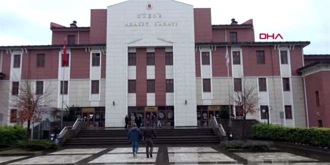 Sosyal medyada tartışan iki kadın bir buket çiçekle uzlaştı