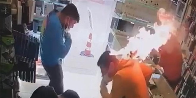 Cep telefonun bataryası patladı, yanmaktan son anda kurtuldu