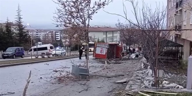 İtfaiye aracı işçi servisi ile çarpıştı: 1 ölü, 11 yaralı