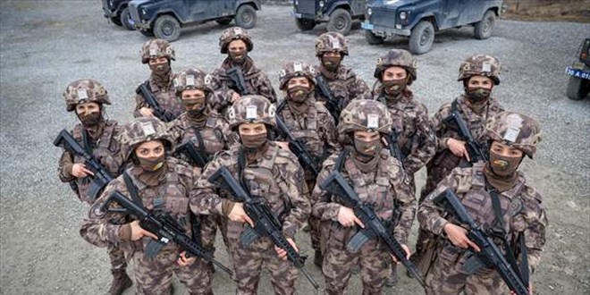 Kadın özel harekatçılar Hakkari'de PKK'nın korkulu rüyası oldu