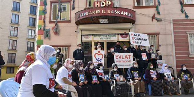 Diyarbakr annelerinden CHP'li zel'in aklamalarna tepki
