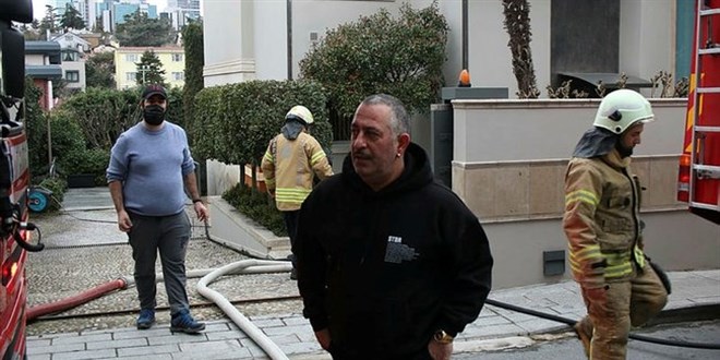 Cem Y�lmaz'�n evinde yang�n ��kt�