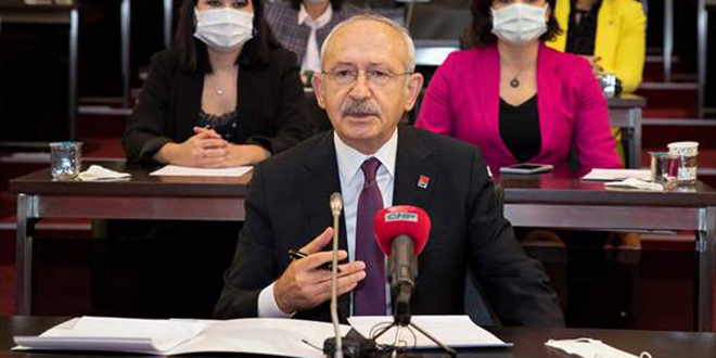 Kılıçdaroğlu, 'Siyasette Eşit Temsil'e dair kanun teklifini imzaladı