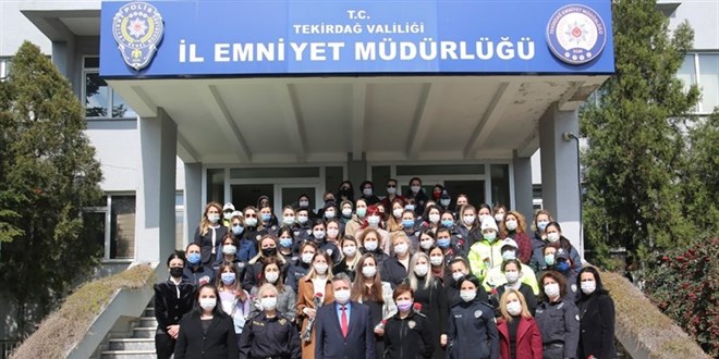 Emniyet müdüründen, kadın polislere 1 günlük idari izin