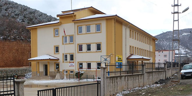 30 öğretmenin izole edildiği okulda, eğitime 10 gün ara