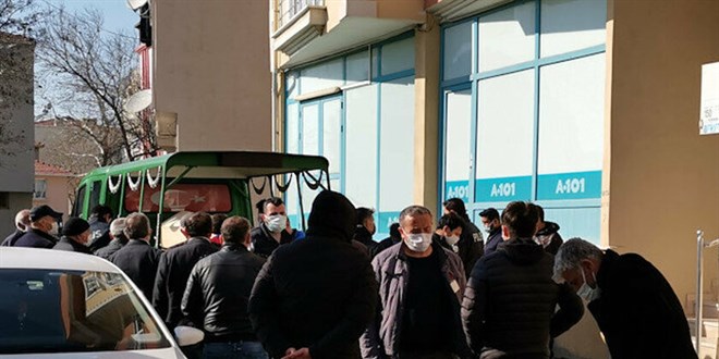 15 yaşındaki çocuk yatağında ölü bulundu: Uyumadan çok sayıda enerji içeceği içmiş