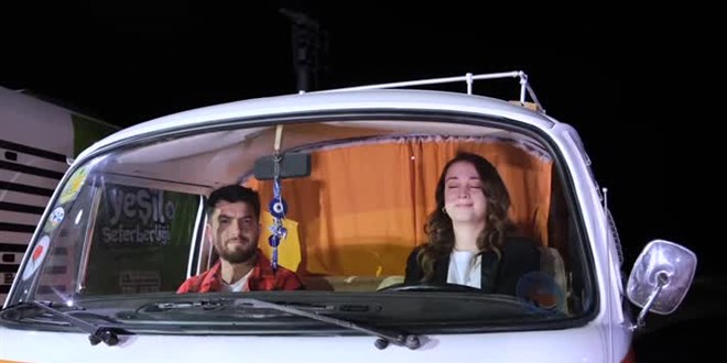 Antalya'da araç kornalarıyla icra edilen İstiklal Marşı'na klip çekildi