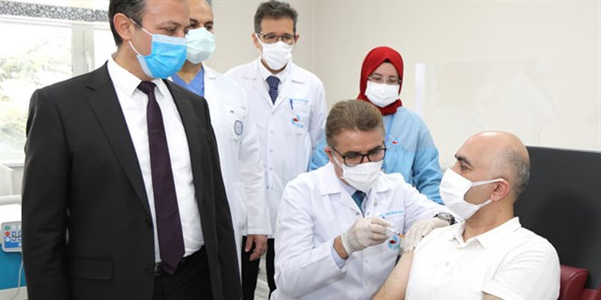 Yerli aşının Faz-2 çalışmalarında ikinci doz uygulama başladı