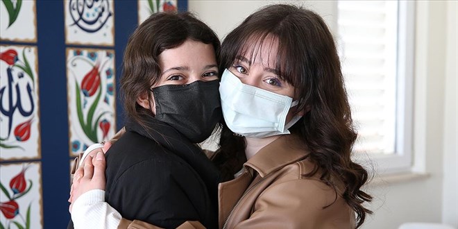 Devlet memuru abla, k�z karde�inin 'koruyucu ailesi' oldu