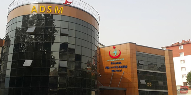 Hastalardan ücret alarak kayıt dışı protez yapan doktora soruşturma