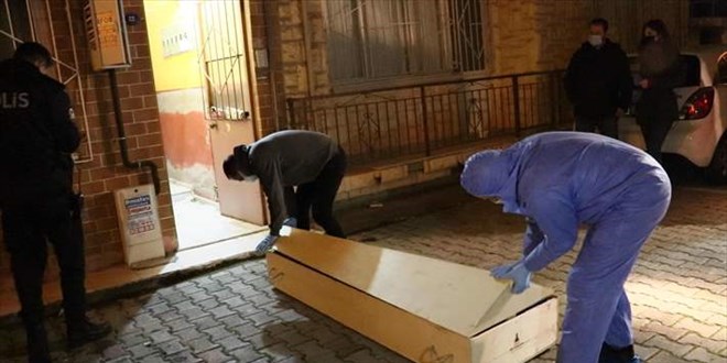Öldürülen trans birey, dairesinde çekyat içinde battaniyeye sarılı halde bulundu