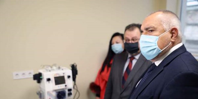 Bir ülke daha AstraZeneca'nın aşısının uygulanmasını durdurdu