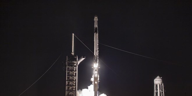 SpaceX, 60 Starlink uydusunu daha yrngeye gnderdi