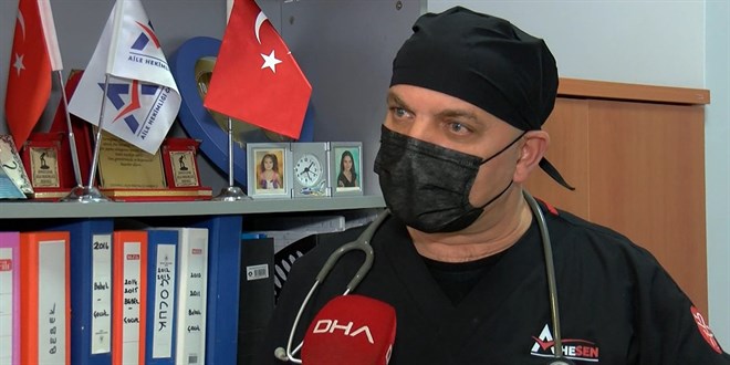 Sağlık çalışanları siyah forma giyecek