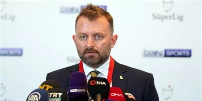 Fenerbahçe Yöneticisi: FETÖ bizi sokağa dökmek istiyor