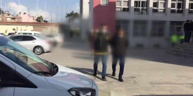 Emekli noteri dördüncü kez dolandırmak isterken yakalandılar